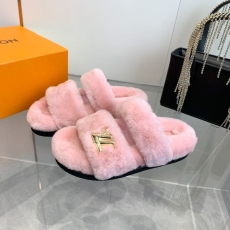 Louis Vuitton Slippers